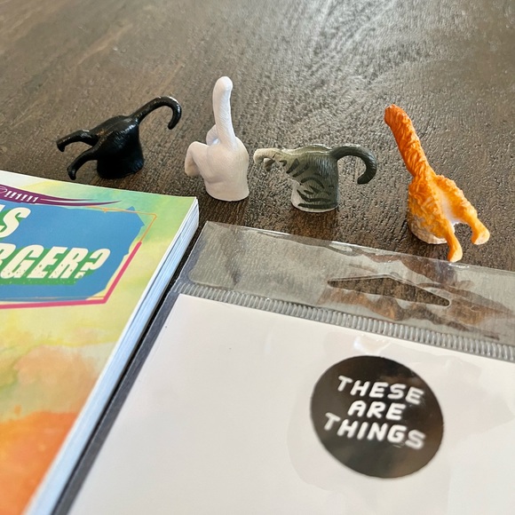 Cat lovers gift pack - book magnets and iron on patch - Picture 6 of 7